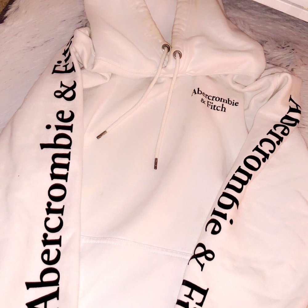 Abercrombie & Fitch sweatshirt